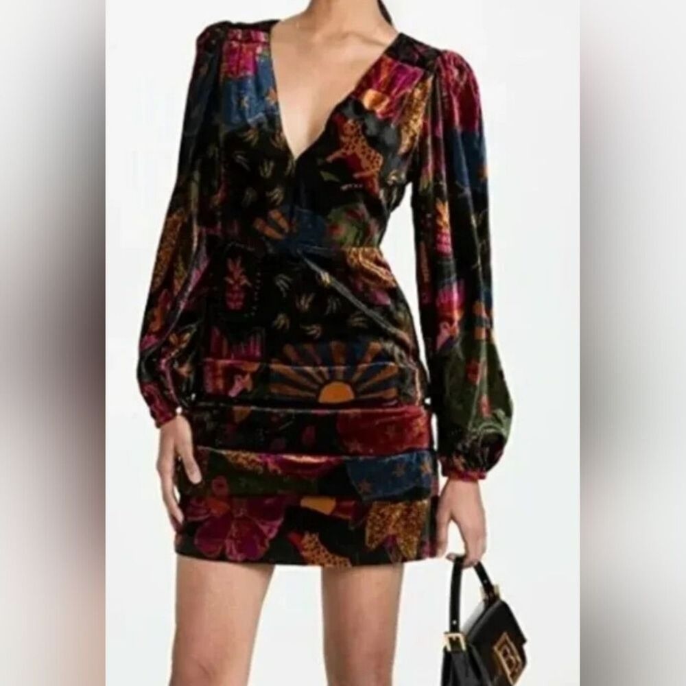 Farm Rio Tropical Ruched Bell Sleeves Velvet Whimsigoth Girly Dress Size Small - Picture 7 of 7
